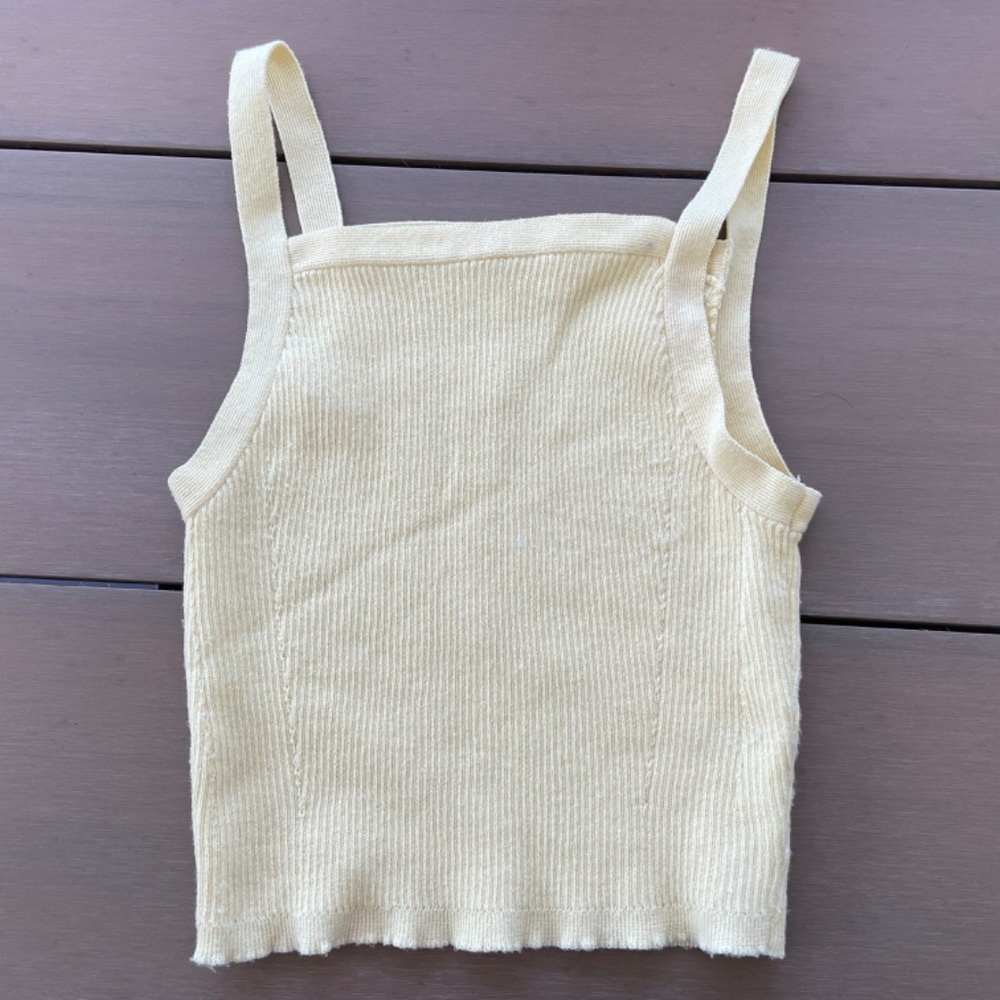 Yellow Top - Picture 3 of 3